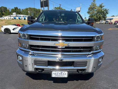 Used 2019 Chevrolet Silverado 2500 LT w/ All Star Edition AWD/4WD image 8