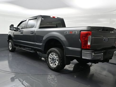 Used 2019 Ford F250 XLT w/ Snow Plow Prep Package image 3