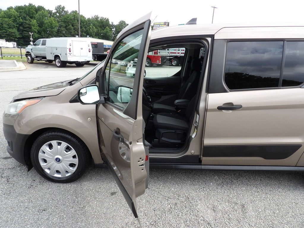 Used 2020 Ford Transit Connect XL FWD image 13