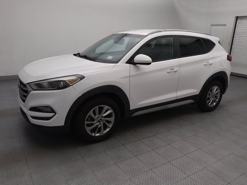 Used 2018 Hyundai Tucson SEL FWD image 2