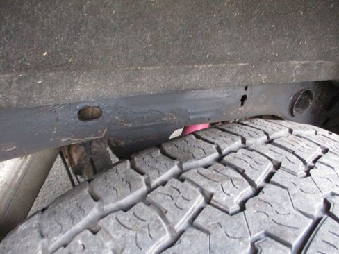 Used 2015 GMC Sierra 1500 SLT w/ SLT Crew Cab Value Package image 38