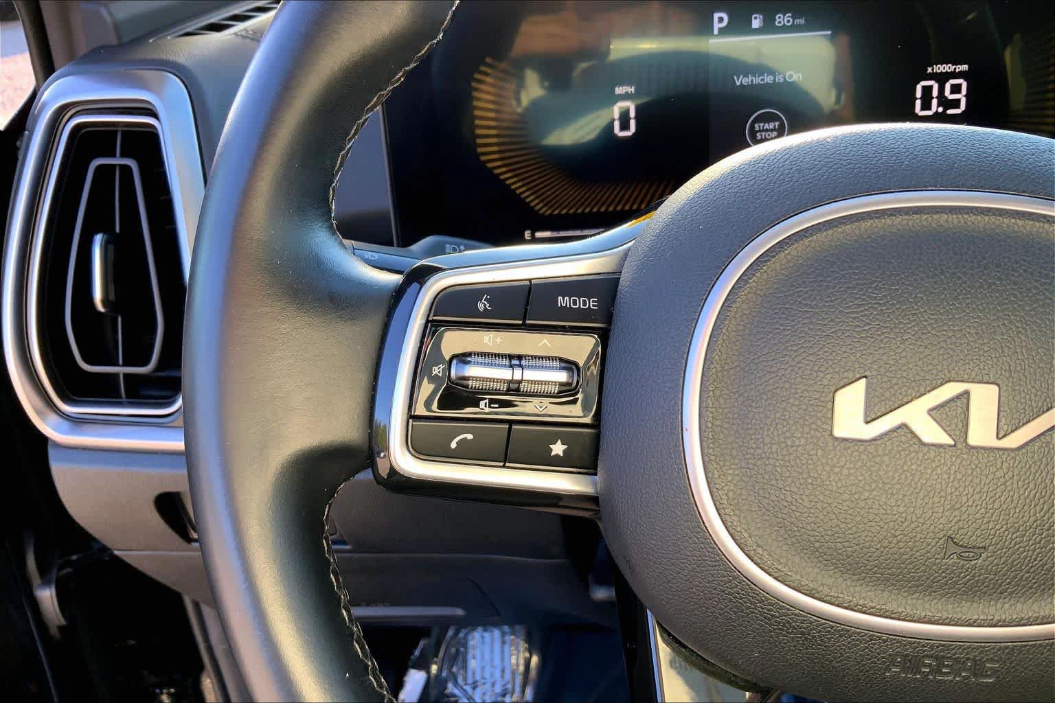 Used 2025 Kia Sorento S w/ Panoramic Sunroof Package FWD image 21