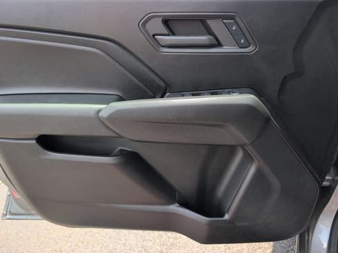Used 2024 Chevrolet Colorado W/T RWD image 16