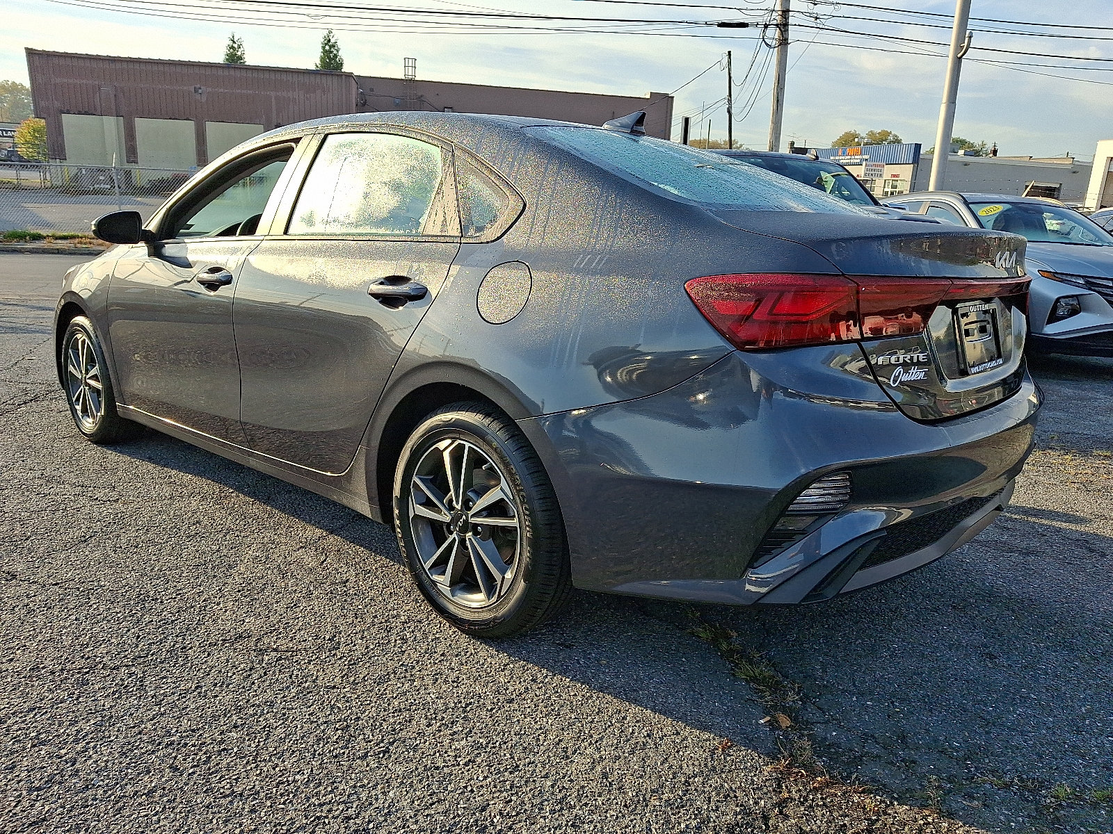 Used 2023 Kia Forte LXS w/ LXS Technology Package FWD image 3