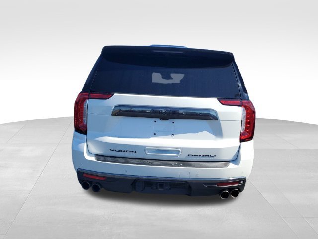 Used 2023 GMC Yukon XL Denali Ultimate AWD/4WD image 5