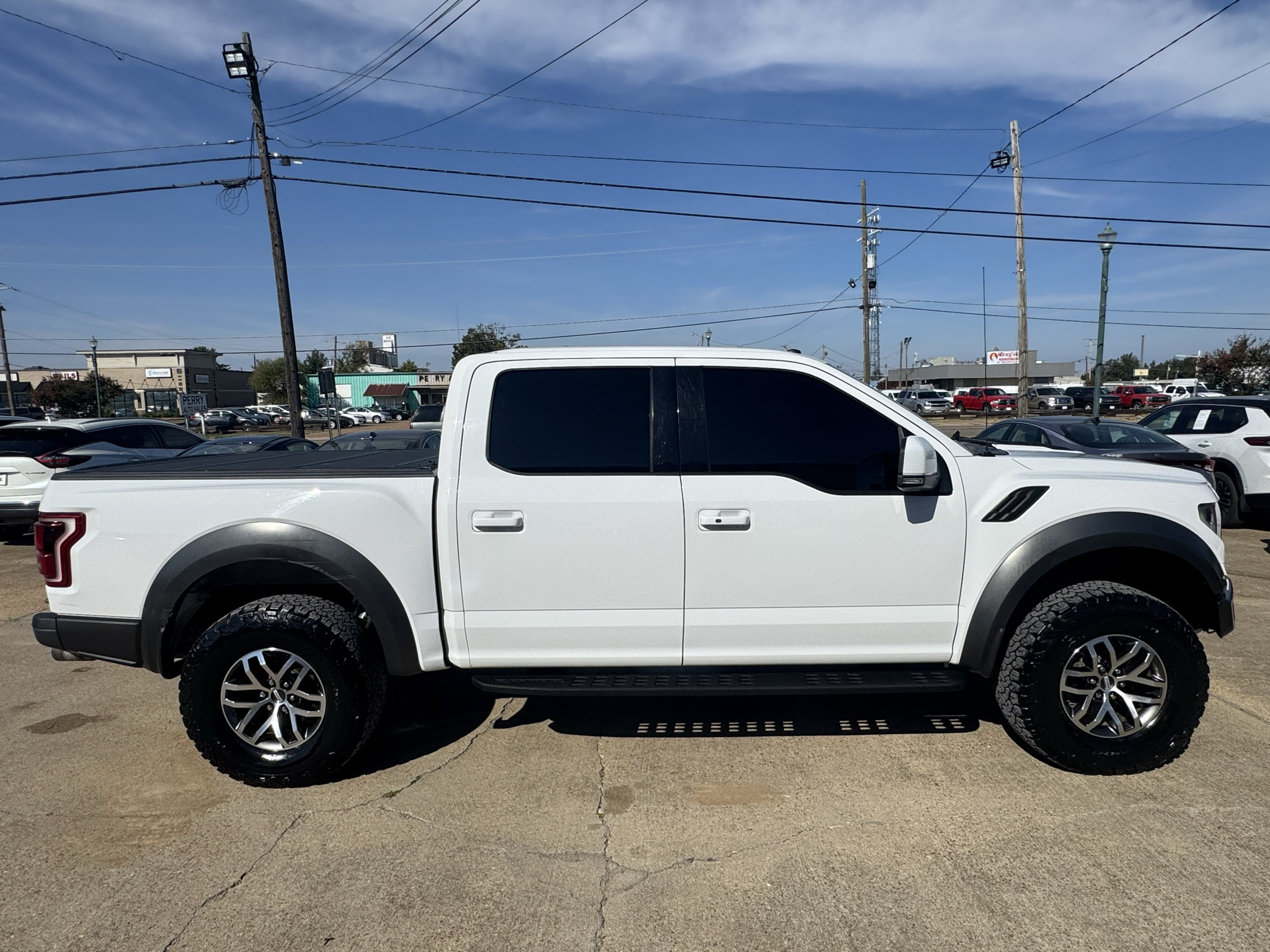 Used 2018 Ford F150 Raptor w/ Equipment Group 802A Luxury AWD/4WD image 6