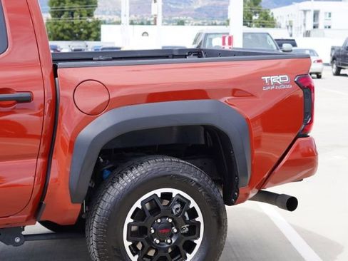 Certified 2025 Toyota Tacoma TRD Off-Road image 10