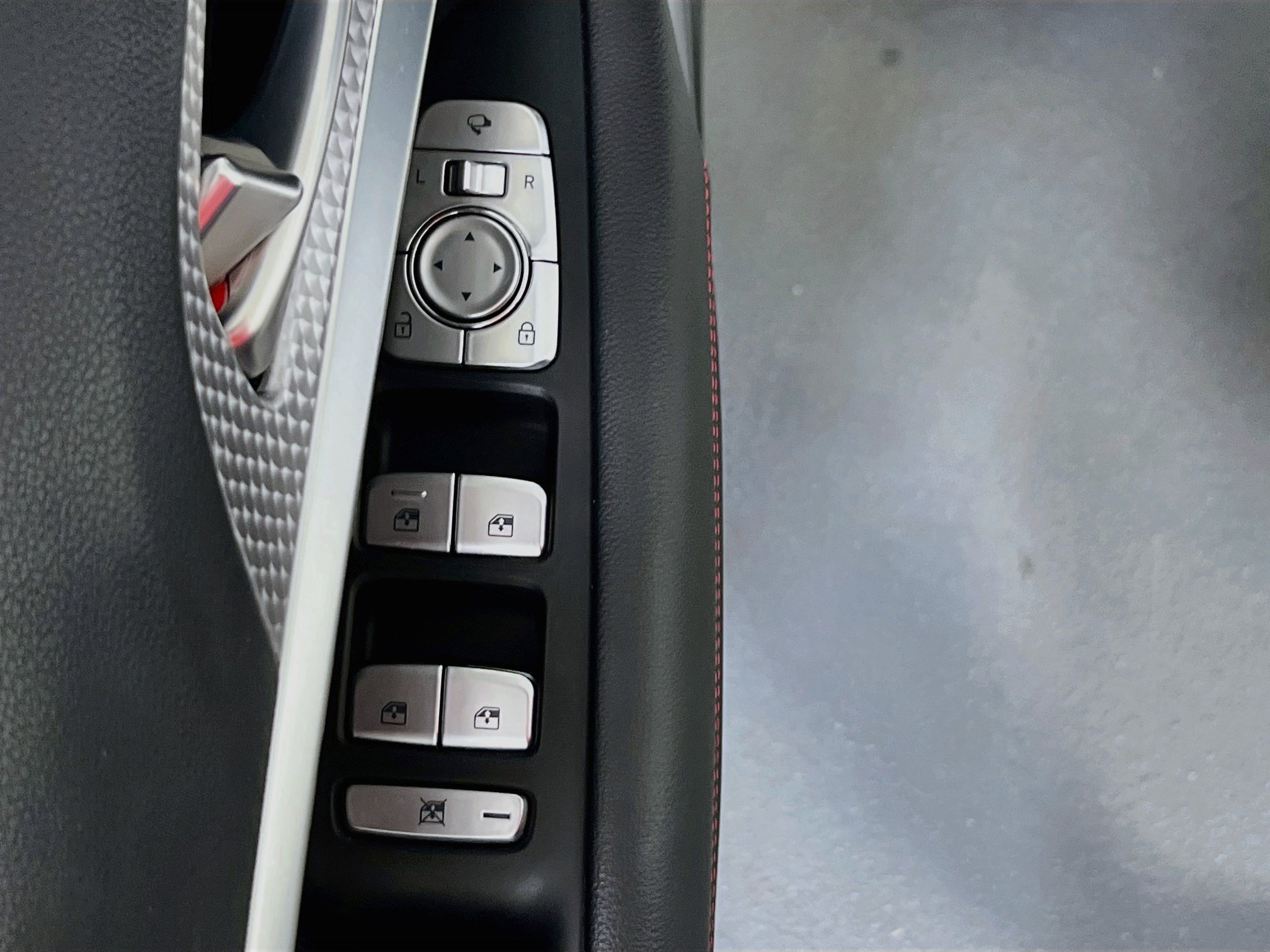 Used 2023 Genesis G70 2.0T w/ Sport Prestige Package AWD/4WD image 17