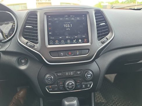 Used 2021 Jeep Cherokee Trailhawk w/ Trailer Tow Group AWD/4WD image 10