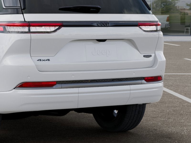 New 2027 Jeep Grand Cherokee Summit AWD/4WD image 13