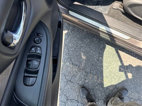 Used 2016 Nissan Murano S w/ Navigation Package AWD/4WD image 26