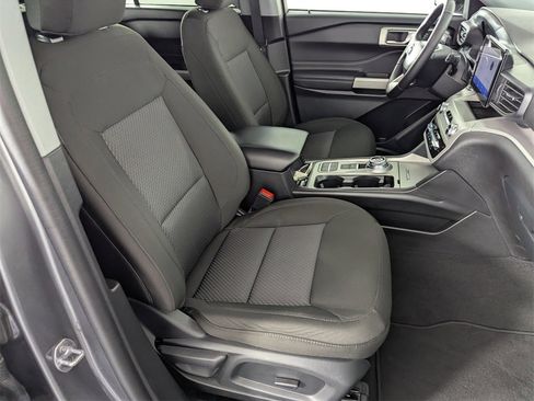 Used 2024 Ford Explorer XLT image 76