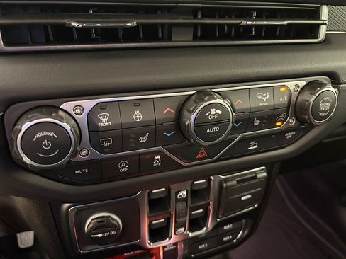 New 2026 Jeep Gladiator Mojave AWD/4WD image 27