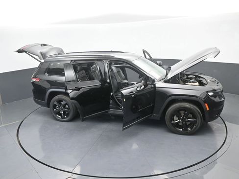 Used 2021 Jeep Grand Cherokee L Laredo image 71