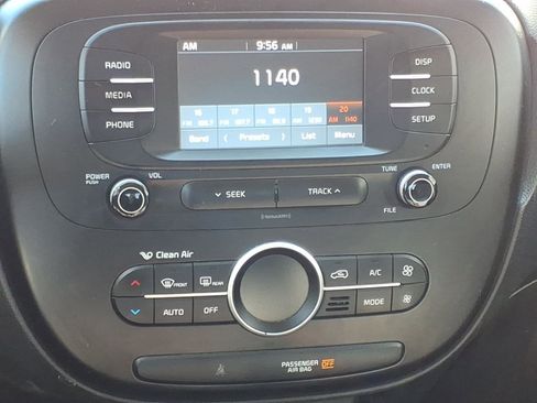 Used 2017 Kia Soul + FWD image 6