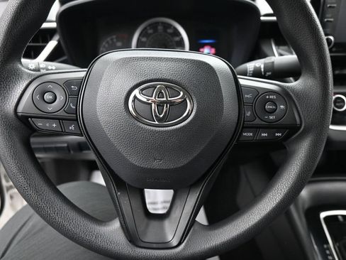 Used 2021 Toyota Corolla LE image 16