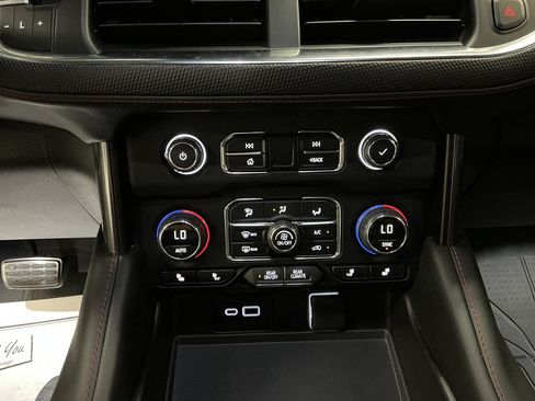 Used 2024 Chevrolet Tahoe RST w/ RST Performance Edition AWD/4WD image 14