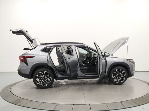 New 2026 Chevrolet Trax RS w/ Driver Confidence Package FWD image 15