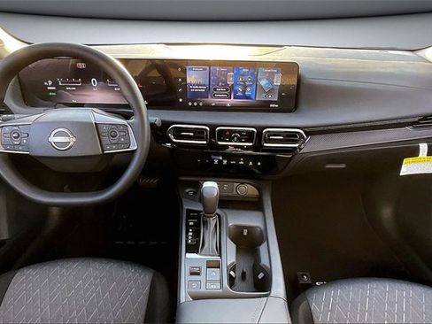 New 2026 Nissan Sentra SV image 5