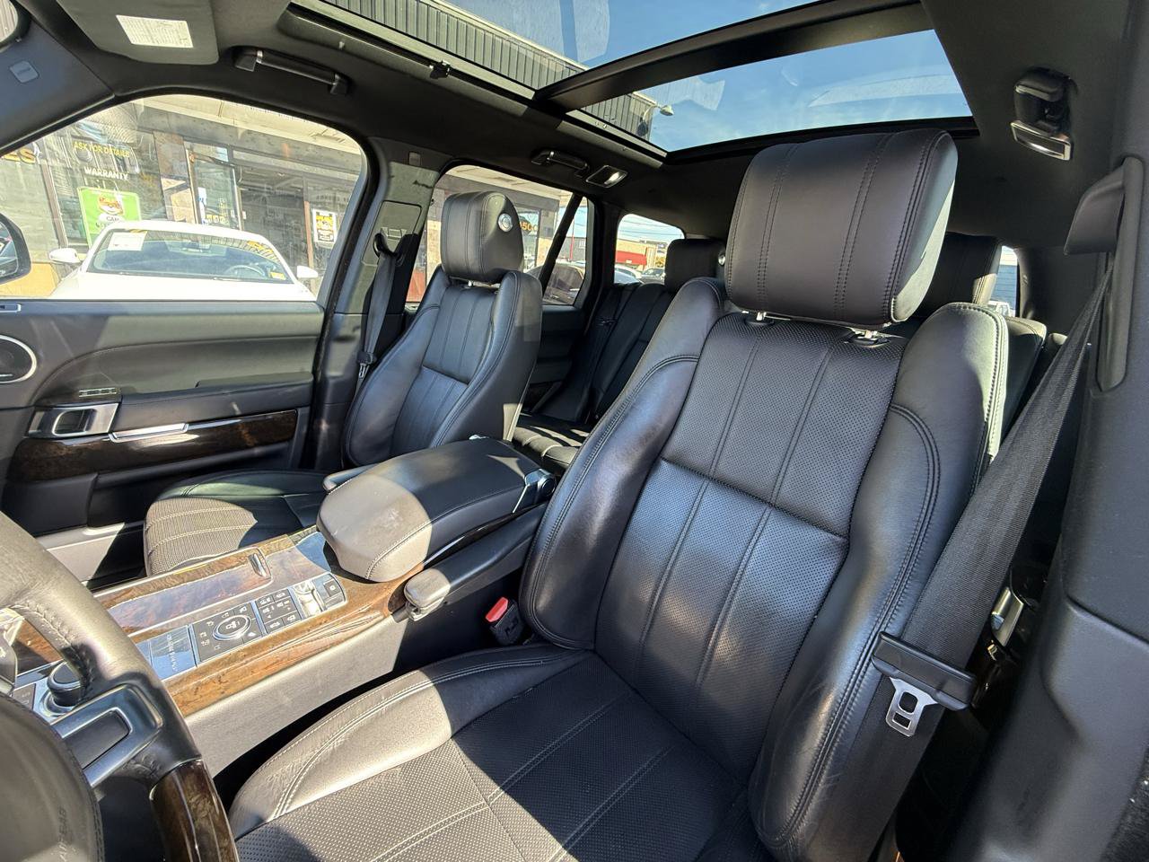 Used 2016 Land Rover Range Rover Supercharged AWD/4WD image 20