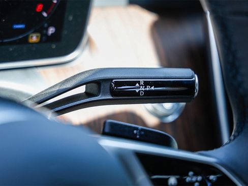 New 2025 Mercedes-Benz C 300 4MATIC Sedan image 20