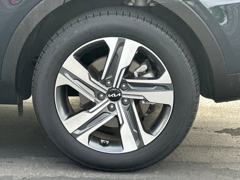 Certified 2023 Kia Sorento EX AWD/4WD image 46