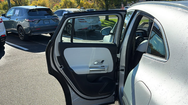 Used 2022 Mercedes-Benz GLA 45 AMG 4MATIC image 23
