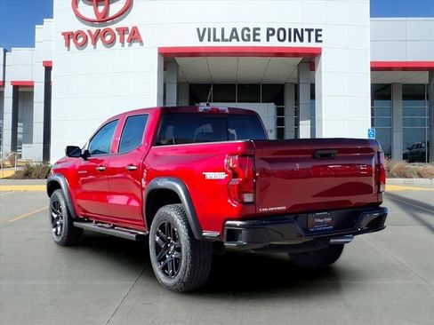 Used 2024 Chevrolet Colorado Trail Boss w/ Technology Package image 3