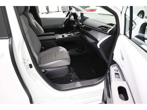 New 2026 Toyota Sienna LE image 15
