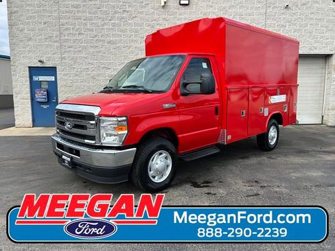 New 2026 Ford E-350 and Econoline 350 Super Duty w/ Interior Upgrade Package RWD image 1