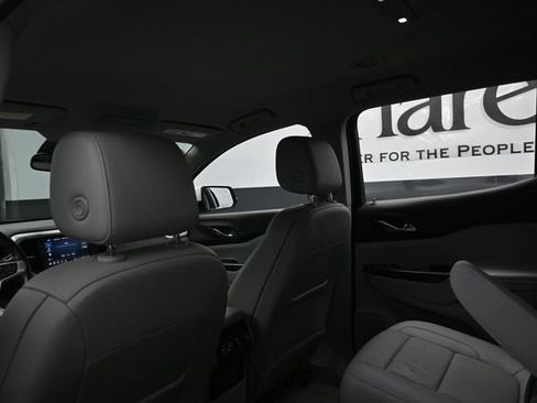 Used 2021 GMC Acadia SLT w/ Technology Package FWD image 25