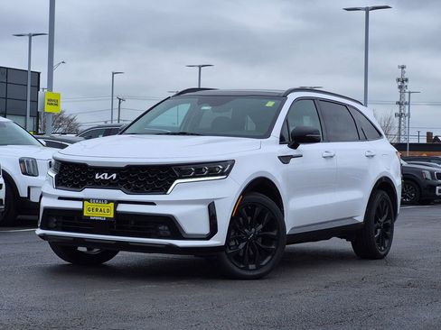 Certified 2022 Kia Sorento SX image 1