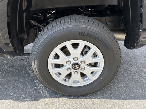 Used 2024 Toyota Tacoma SR5 image 19