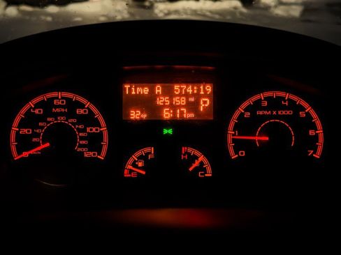 Used 2019 RAM ProMaster 2500 w/ Interior Convenience Group image 18