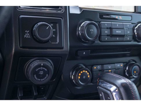 Used 2018 Ford F150 XLT w/ Equipment Group 302A Luxury AWD/4WD image 26