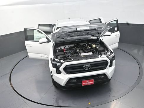 Used 2026 Toyota Tacoma SR5 AWD/4WD image 39