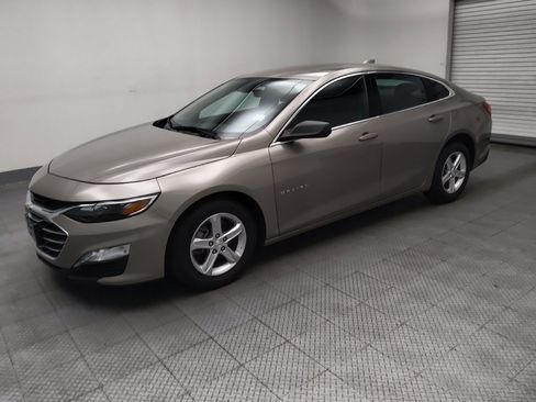 Used 2024 Chevrolet Malibu LT FWD image 2