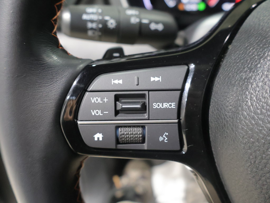 Used 2025 Honda Pilot Sport image 34