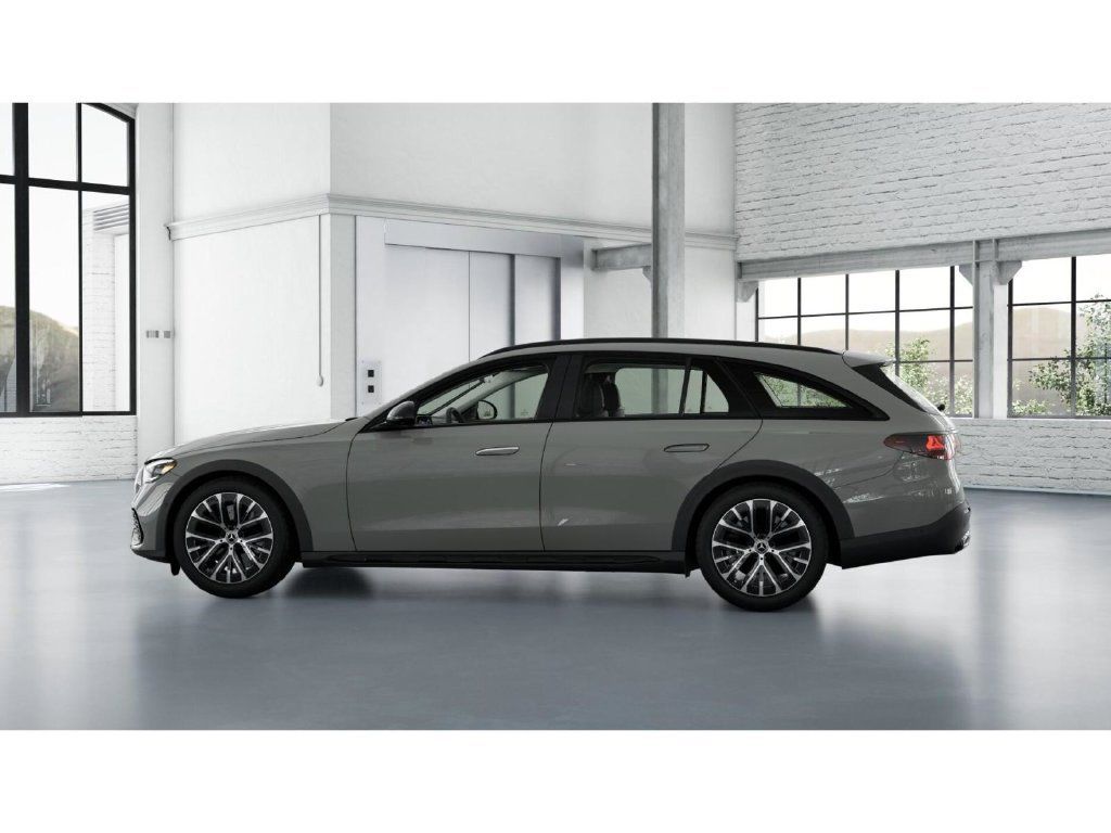 Used 2025 Mercedes-Benz E 450 4MATIC All-Terrain Wagon image 33