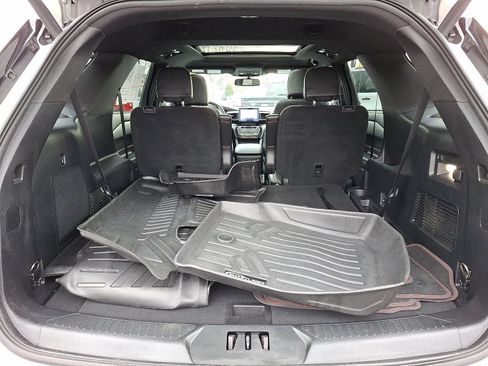 Certified 2023 Ford Explorer ST-Line w/ Class IV Trailer Tow Package image 29