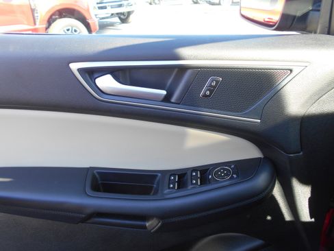 Used 2024 Ford Edge SEL w/ Convenience Package image 20