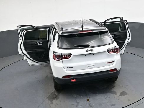 Used 2024 Jeep Compass Trailhawk image 42