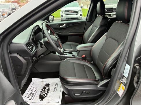 Used 2025 Ford Escape ST-Line w/ Tech Pack #1 AWD/4WD image 11