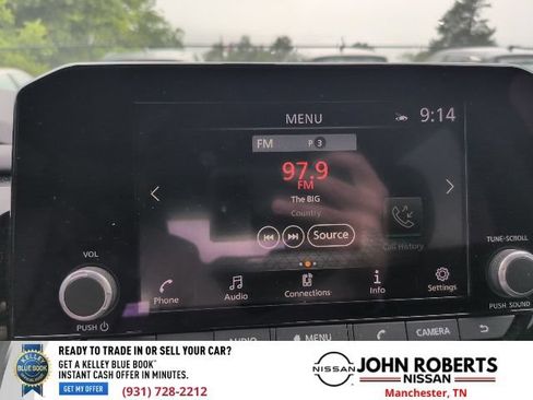 Used 2024 Nissan Pathfinder SV w/ SV Premium Package FWD image 12