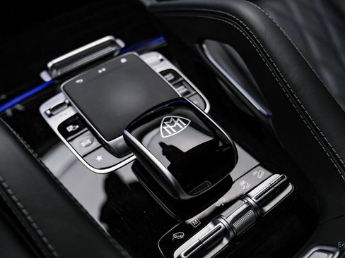 Used 2024 Mercedes-Benz Maybach GLS 600 4MATIC image 44