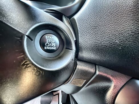 Used 2022 Jeep Renegade Trailhawk image 17