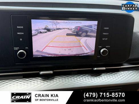 Used 2022 Kia Carnival LX FWD image 17