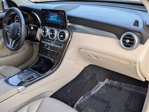 Used 2020 Mercedes-Benz GLC 300 GLC 300 image 19