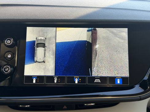 Used 2022 Buick Envision Avenir w/ Technology Package II image 33