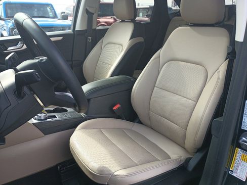 Certified 2022 Ford Escape SEL w/ Technology Package image 15